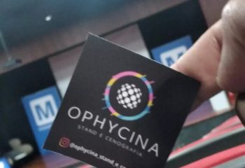 Ophycina stand adesivo